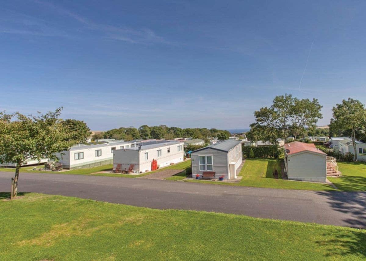 Coldingham Bay Leisure Park Hotel Bagian luar foto